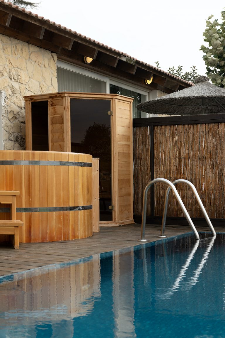 EXCLUSIVE SUITE WITH PRIVATE POOL+ HOT TAB & SAUNA WITH MOUNTAIN VIEW